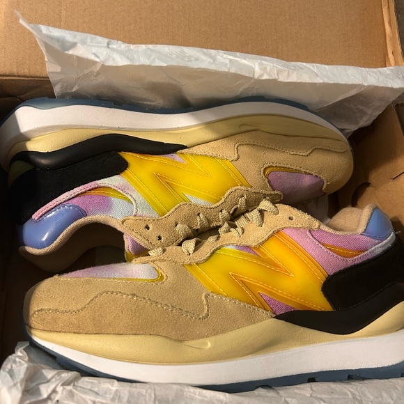 New Balance Atmos X 57/40 'canary Yellow BRAND NEW WITH BOX MENS 6.5 WOMANS 8 - Picture 5 of 5